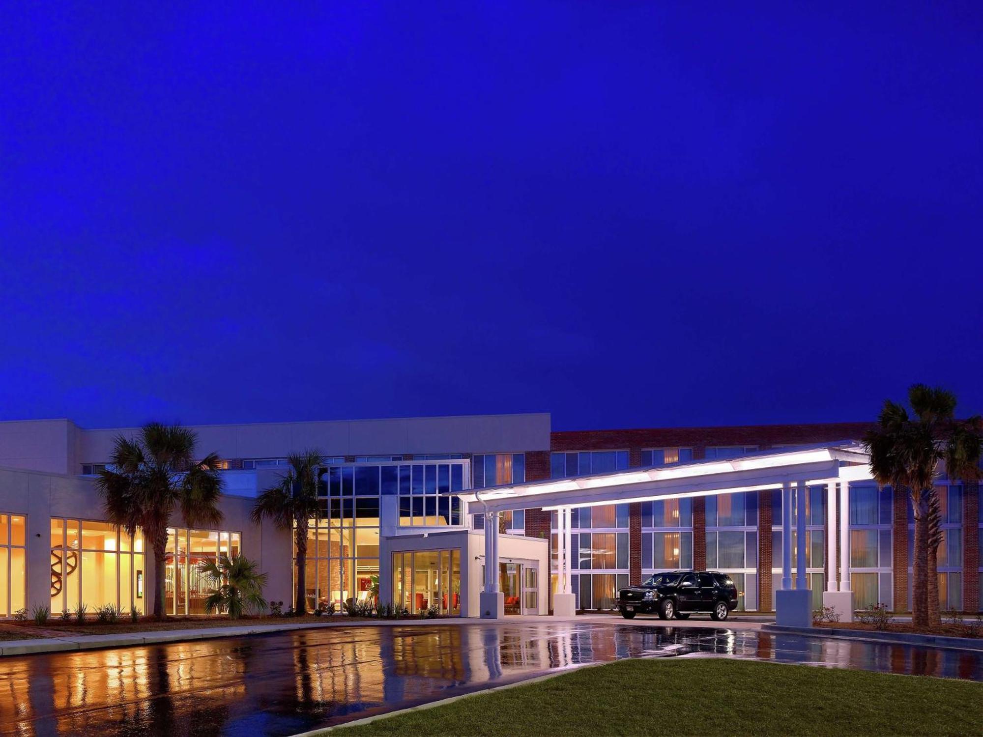 Doubletree Hotel & Suites Charleston Airport North Charleston Exterior foto